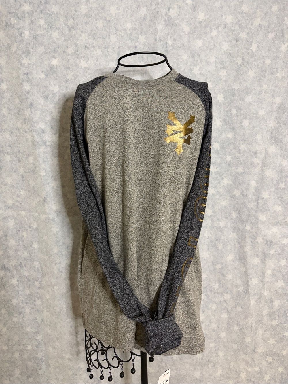 Men's Long Sleeve Raglan Shirt in Gray with Gold Accent NEW WITH TAGS